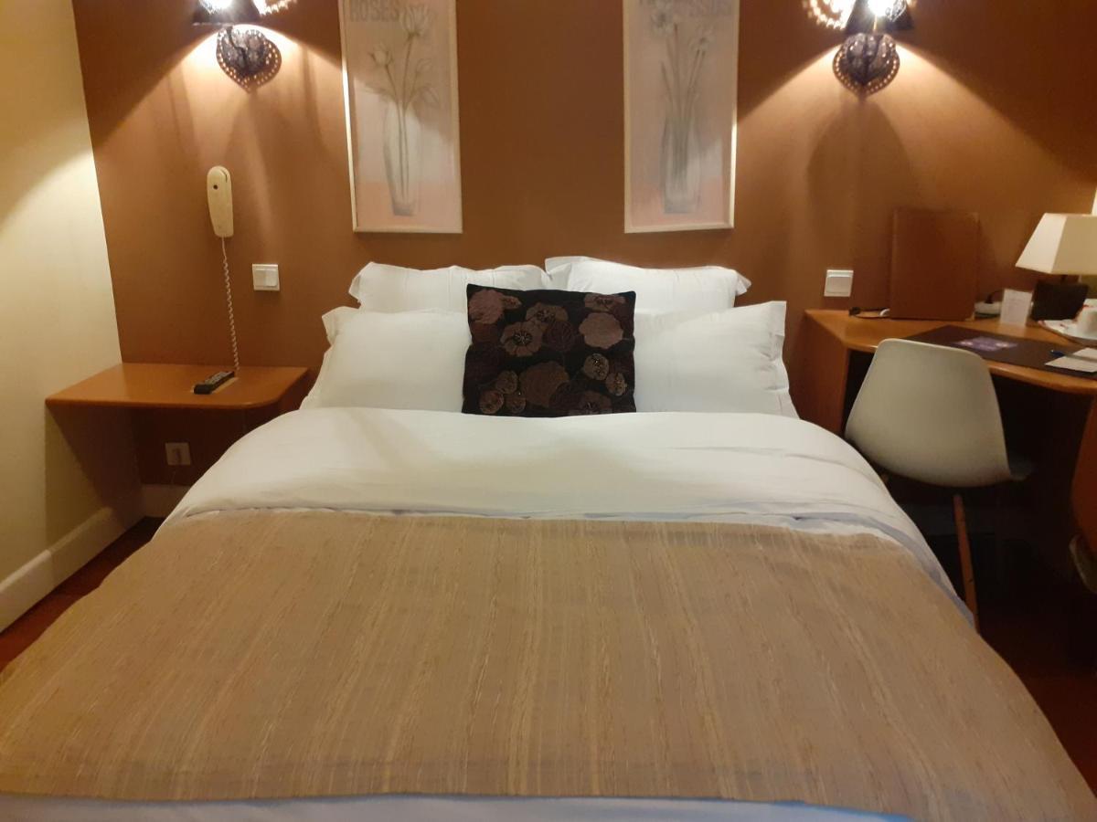 Le Grand Monarque Donzy Hotel Exterior foto