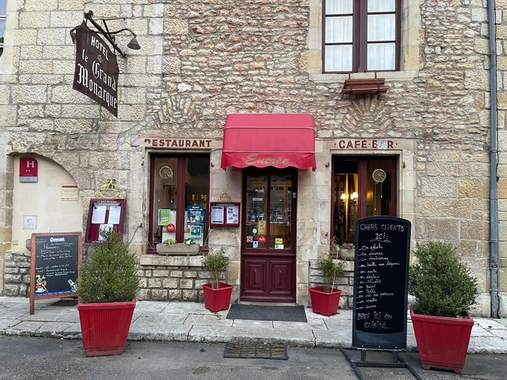 Le Grand Monarque Donzy Hotel Exterior foto